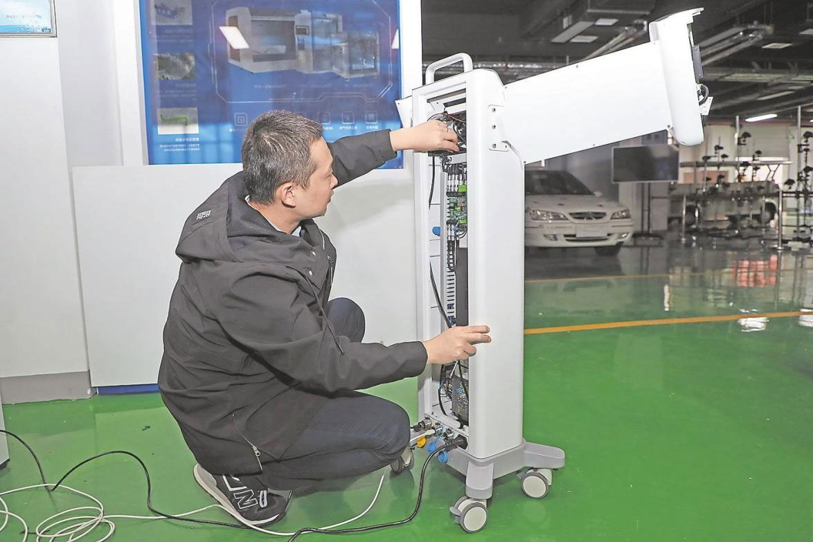 渭南日?qǐng)?bào)：領(lǐng)智三維3D智能面部掃描儀在醫(yī)美整形和教學(xué)領(lǐng)域的應(yīng)用