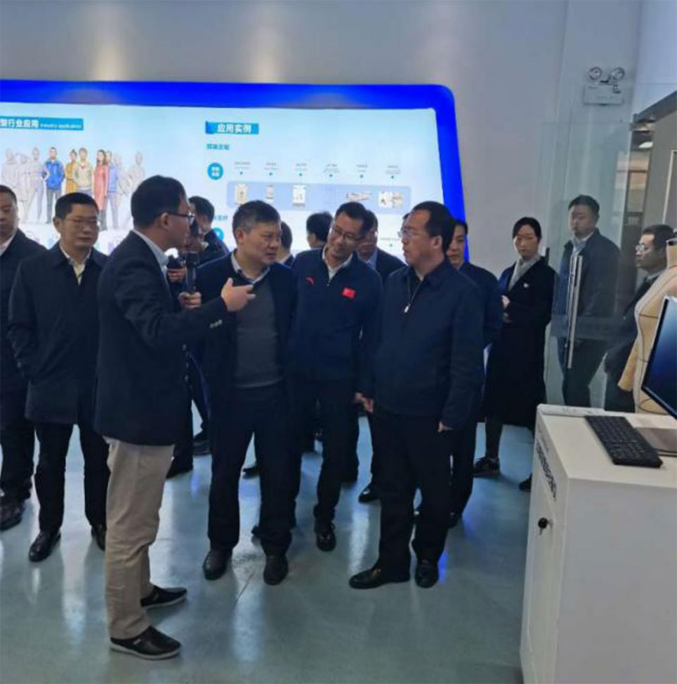 渭南市常務(wù)副市長(zhǎng)王曉軍陪同樂山市黨政代表團(tuán)一行蒞臨領(lǐng)智三維考察調(diào)研