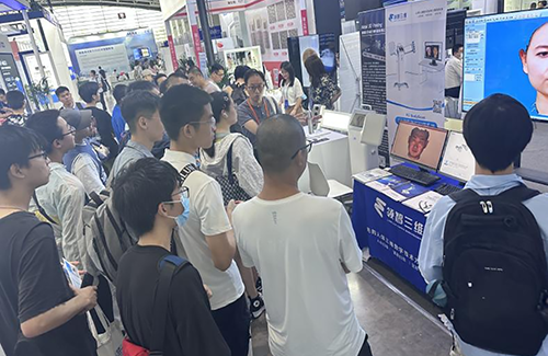 展臺直擊 | 領(lǐng)智三維人體3D數(shù)字化產(chǎn)品方案亮相第六屆中國（西安）國際 3D 打印大會